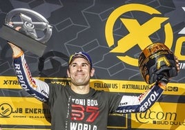 Nadie puede con Toni Bou: suma su 19º título mundial de trial indoor, el 37º en total