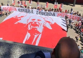 Monchi también se hace presente en el aniversario de los Biris Norte: «Algún día compartiré con vosotros esa grada»