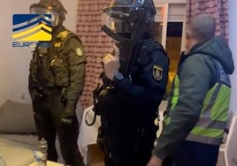 Cae una red de inmigración que introdujo desde Almería a más de 200 sirios y argelinos a cambio de dinero
