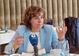 Dolors Montserrat: «Illa es un soldado de Pedro Sánchez y lo necesita para mantenerse en Moncloa»