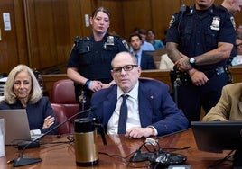 El juicio a Harvey Weinstein por violación se anula por amenazas entre el jurado