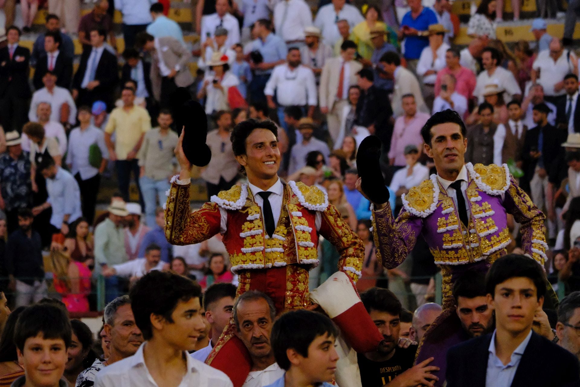 Fotos: Talavante y Roca Rey brillan en Jerez